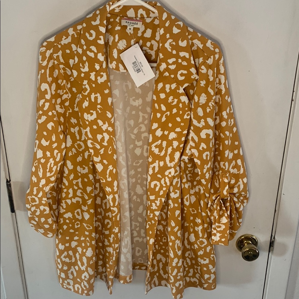 Andree Pocketful of Sunshine chestnut animal print open front blazer Size 1X